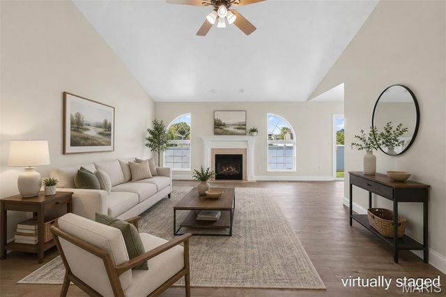 70 Bridgewater Lane, Highland, IL 62249