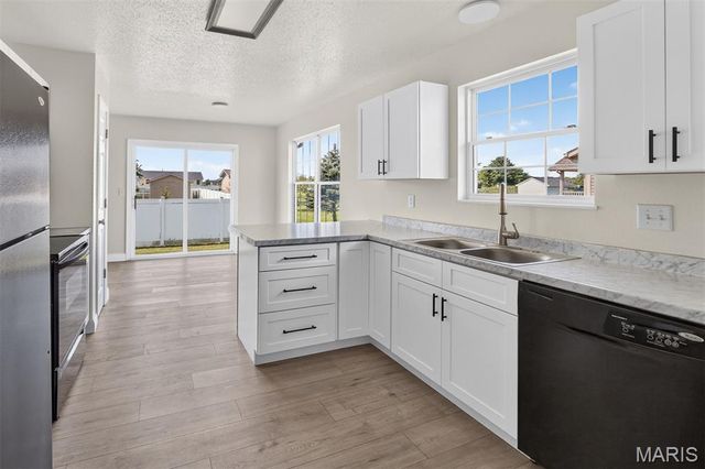 70 Bridgewater Lane, Highland, IL 62249