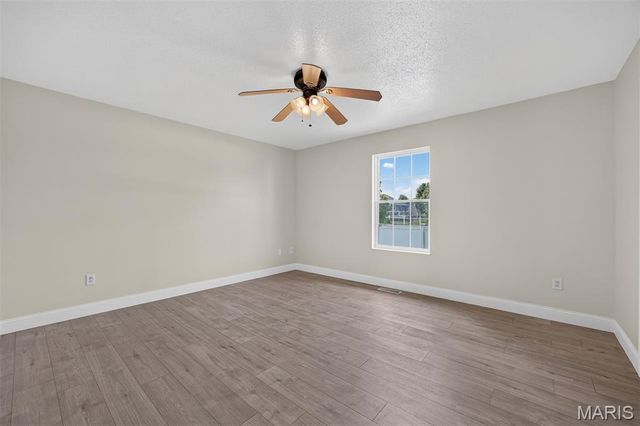 70 Bridgewater Lane, Highland, IL 62249