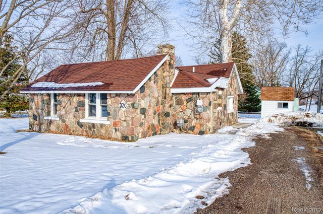 320 N Hibbard Street, Fowlerville Village, MI 48836