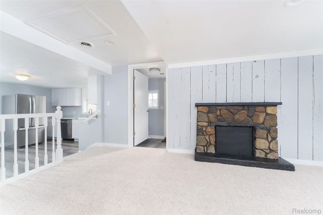 320 N Hibbard Street, Fowlerville Village, MI 48836