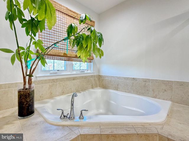 11903 W WINGED FOOT CT, Waldorf, MD 20602