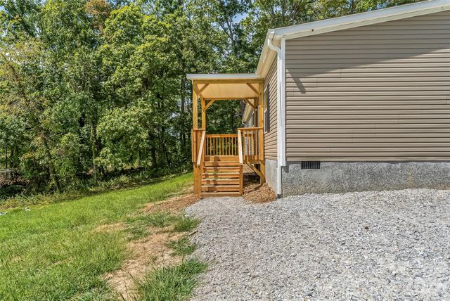 163 Ada Way, Hendersonville, NC 28791
