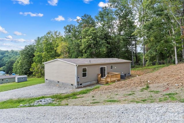 163 Ada Way, Hendersonville, NC 28791