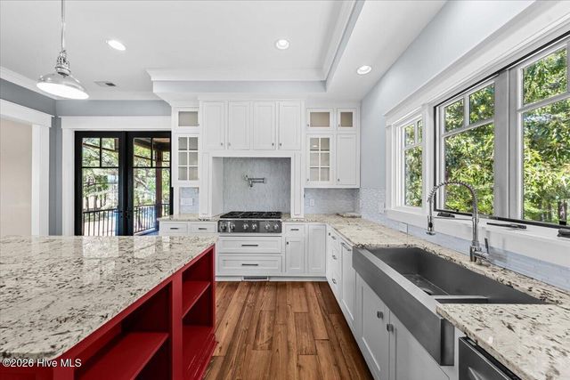 1000 Lakebay Road, Vass, NC 28394