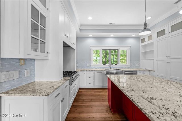 1000 Lakebay Road, Vass, NC 28394