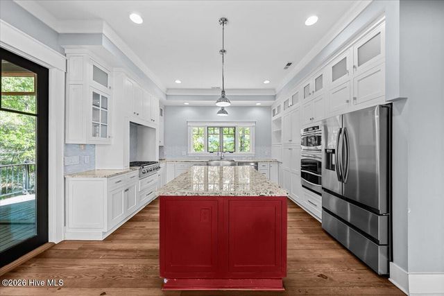 1000 Lakebay Road, Vass, NC 28394