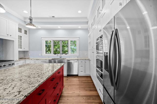 1000 Lakebay Road, Vass, NC 28394