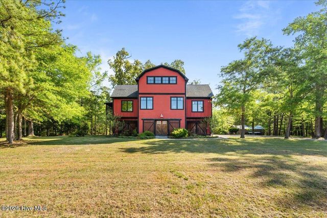 1000 Lakebay Road, Vass, NC 28394