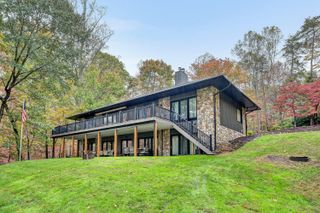 6 Low Country DR, Penhook, VA 24137
