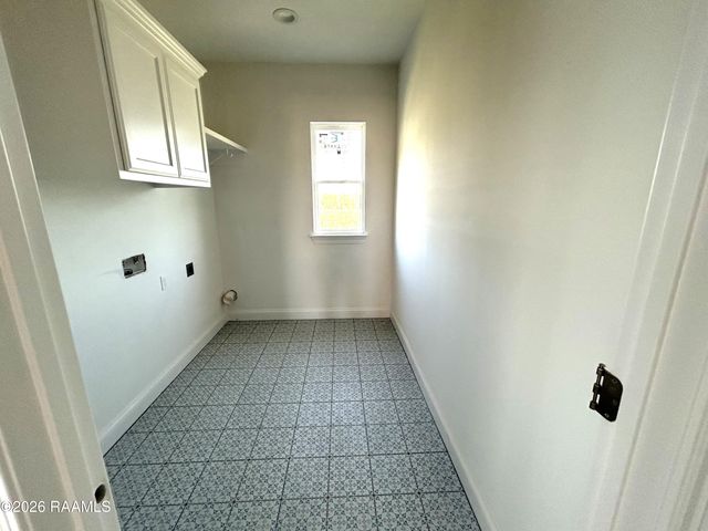 100 Rio Drive, Youngsville, LA 70592