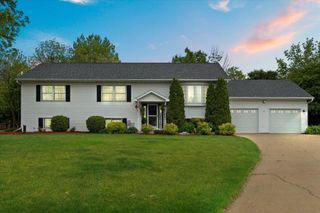 207 Christie COURT, Twin Lakes, WI 53181