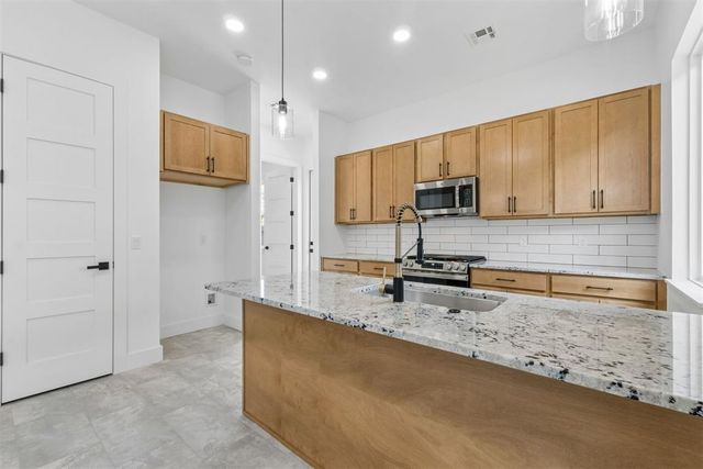 1405 NW 6th Street, Oklahoma City, OK 73106