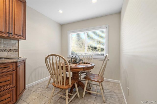 40 West 4 St 163, Patchogue, NY 11772