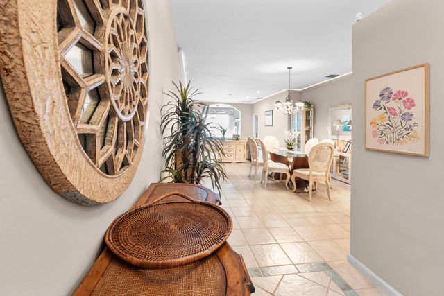 10665 Royal Caribbean Circle, Boynton Beach, FL 33437