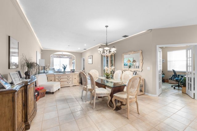 10665 Royal Caribbean Circle, Boynton Beach, FL 33437