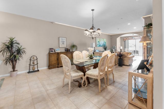 10665 Royal Caribbean Circle, Boynton Beach, FL 33437