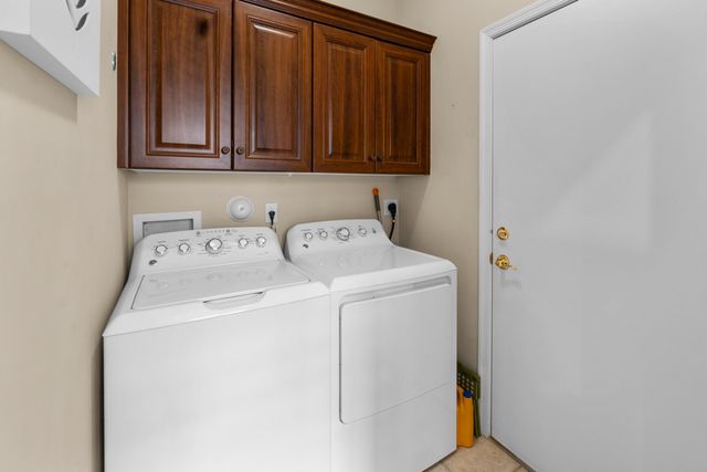 10665 Royal Caribbean Circle, Boynton Beach, FL 33437