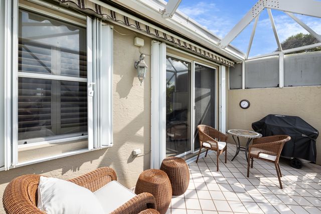 10665 Royal Caribbean Circle, Boynton Beach, FL 33437