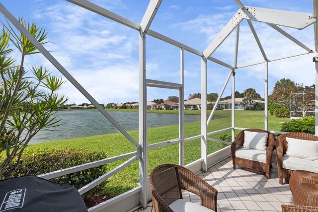 10665 Royal Caribbean Circle, Boynton Beach, FL 33437