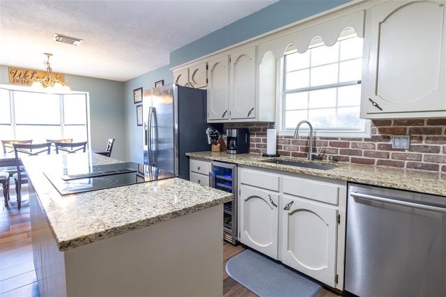 2729 Oak Crest Drive, Sulphur, LA 70663