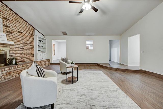 1030 Walsh Lane, Yukon, OK 73099