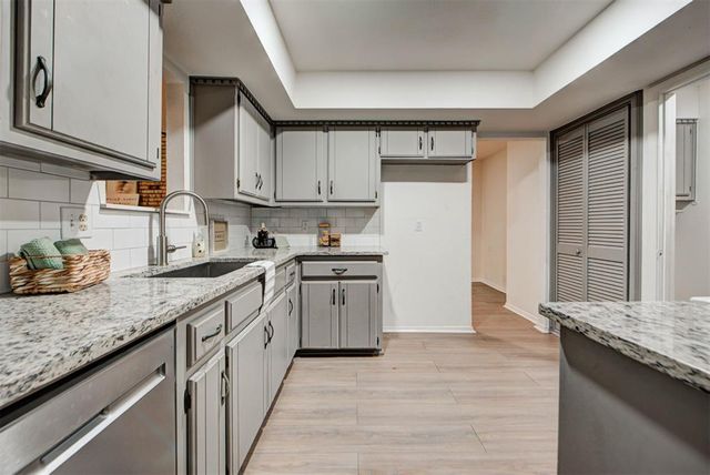 1030 Walsh Lane, Yukon, OK 73099