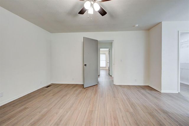 1030 Walsh Lane, Yukon, OK 73099
