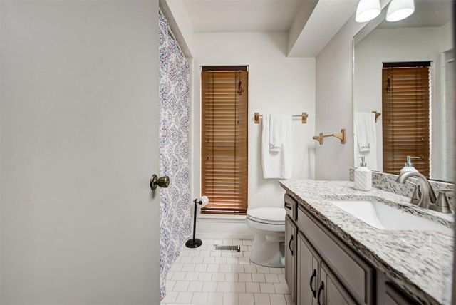 1030 Walsh Lane, Yukon, OK 73099