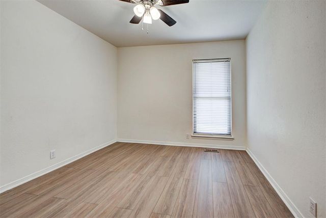 1030 Walsh Lane, Yukon, OK 73099