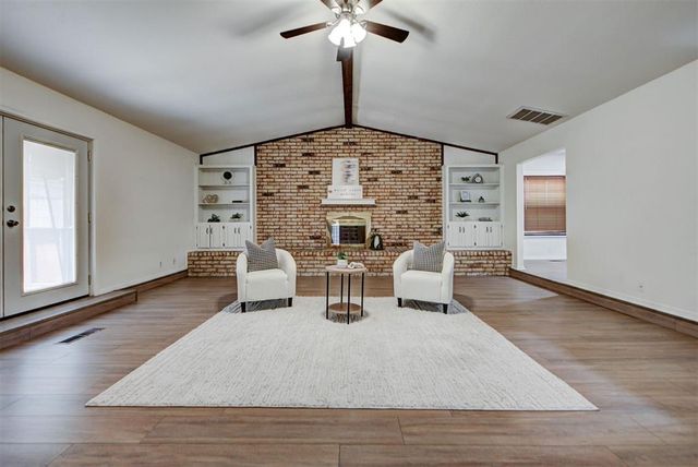 1030 Walsh Lane, Yukon, OK 73099