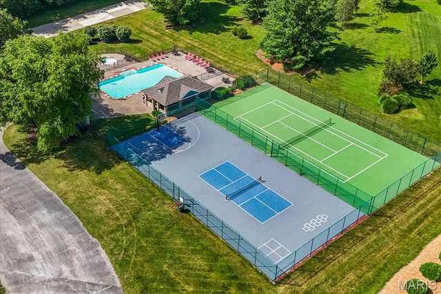 2845 Fairway Drive, Belleville, IL 62220