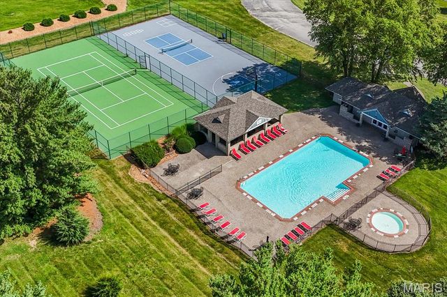 2845 Fairway Drive, Belleville, IL 62220