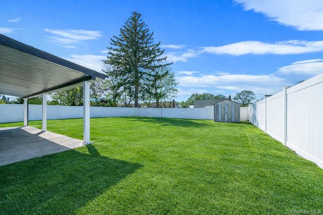 30 Jean Drive, North Babylon, NY 11703