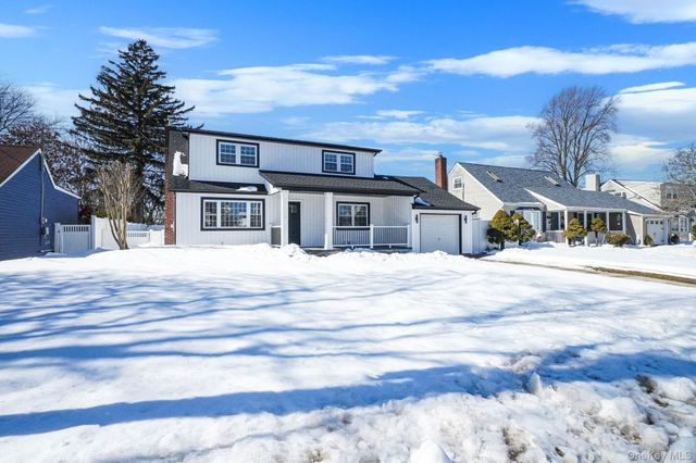 30 Jean Drive, North Babylon, NY 11703