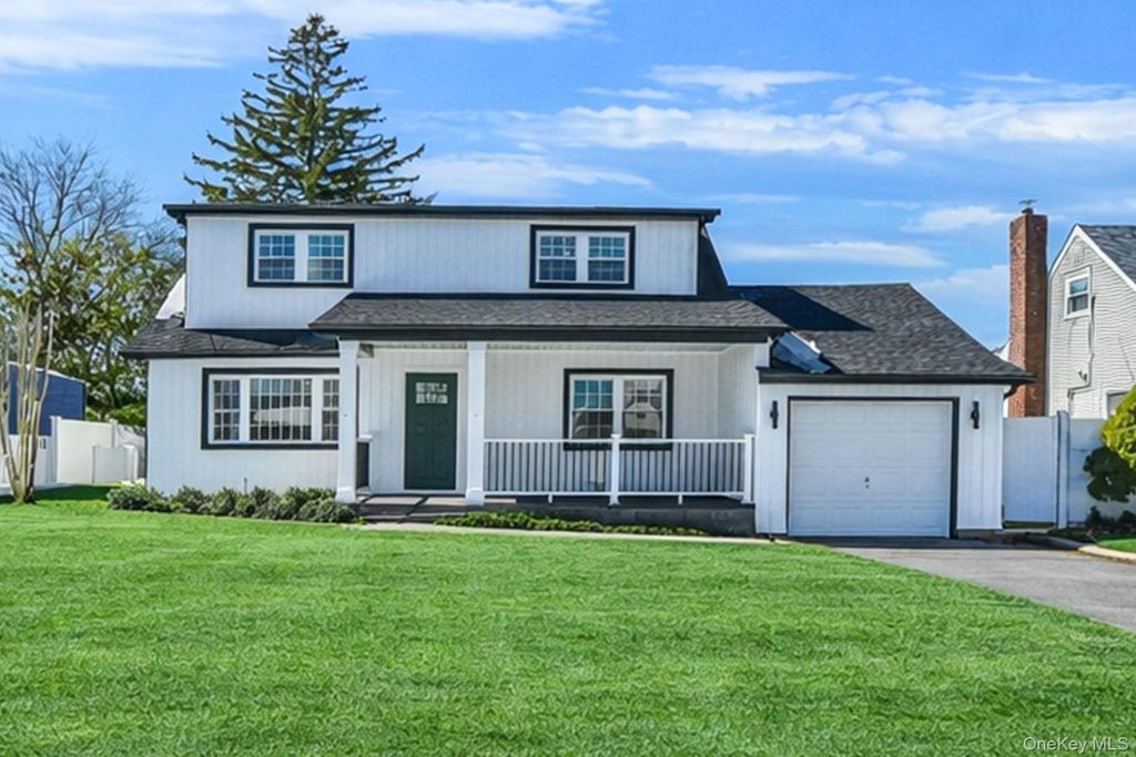 30 Jean Drive, North Babylon, NY 11703