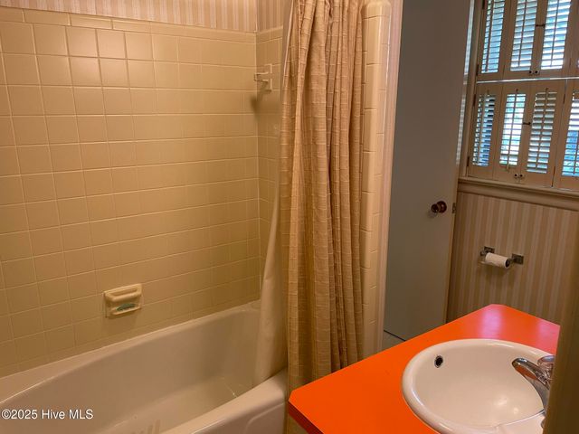 1106 Parkside Drive, Wilson, NC 27896