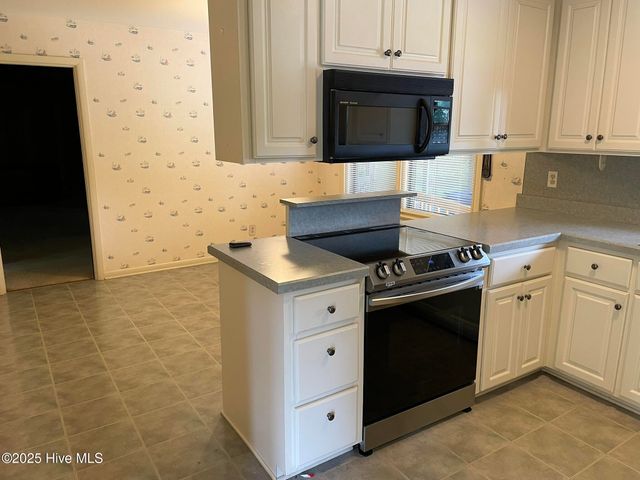 1106 Parkside Drive, Wilson, NC 27896