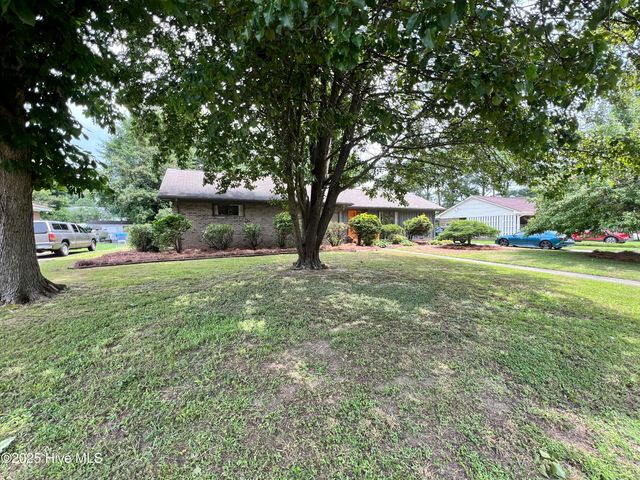 1106 Parkside Drive, Wilson, NC 27896