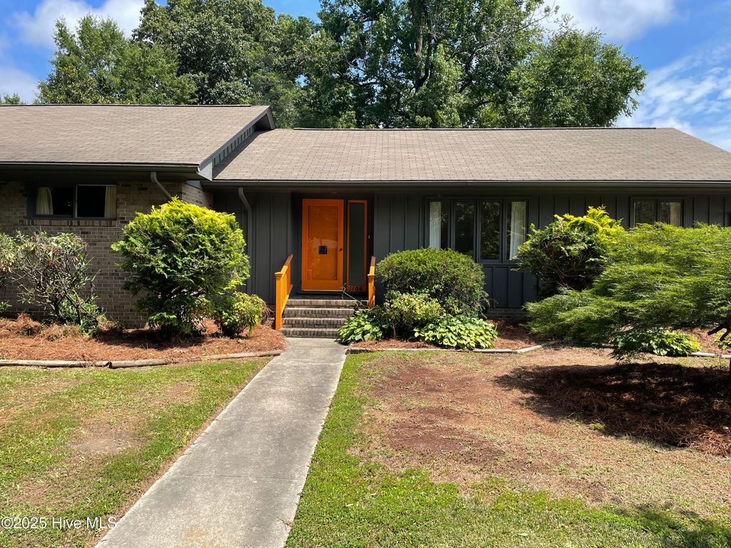 1106 Parkside Drive, Wilson, NC 27896