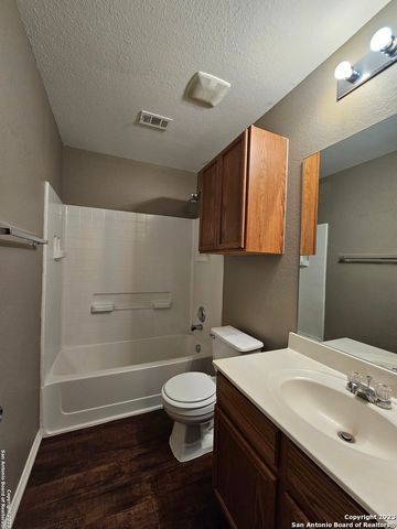 6102 JACKIES FARM, San Antonio, TX 78244