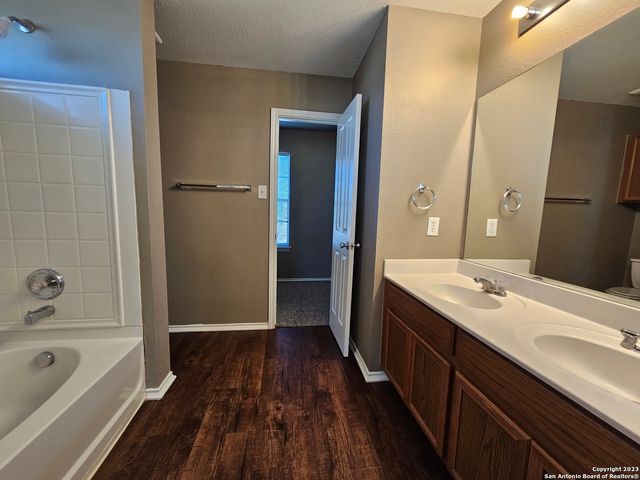 6102 JACKIES FARM, San Antonio, TX 78244