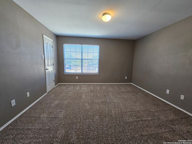 6102 JACKIES FARM, San Antonio, TX 78244