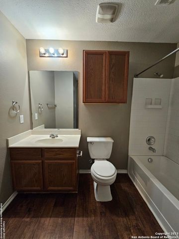 6102 JACKIES FARM, San Antonio, TX 78244