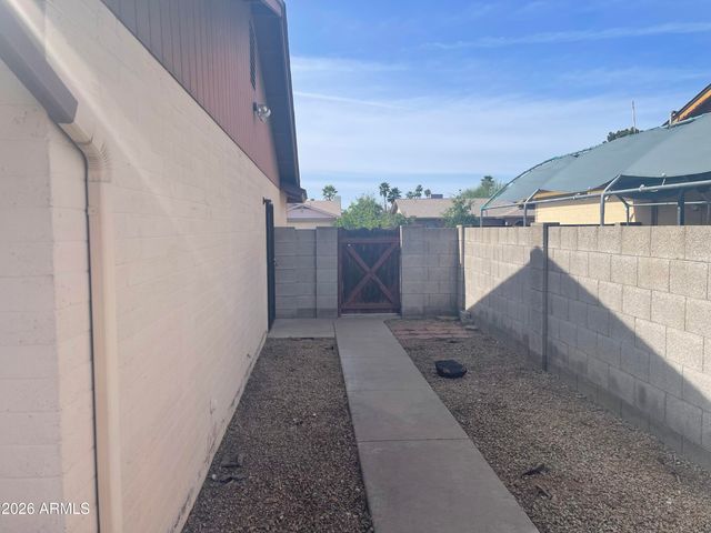 4028 W JOAN DE ARC Avenue, Phoenix, AZ 85029