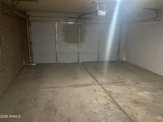 4028 W JOAN DE ARC Avenue, Phoenix, AZ 85029