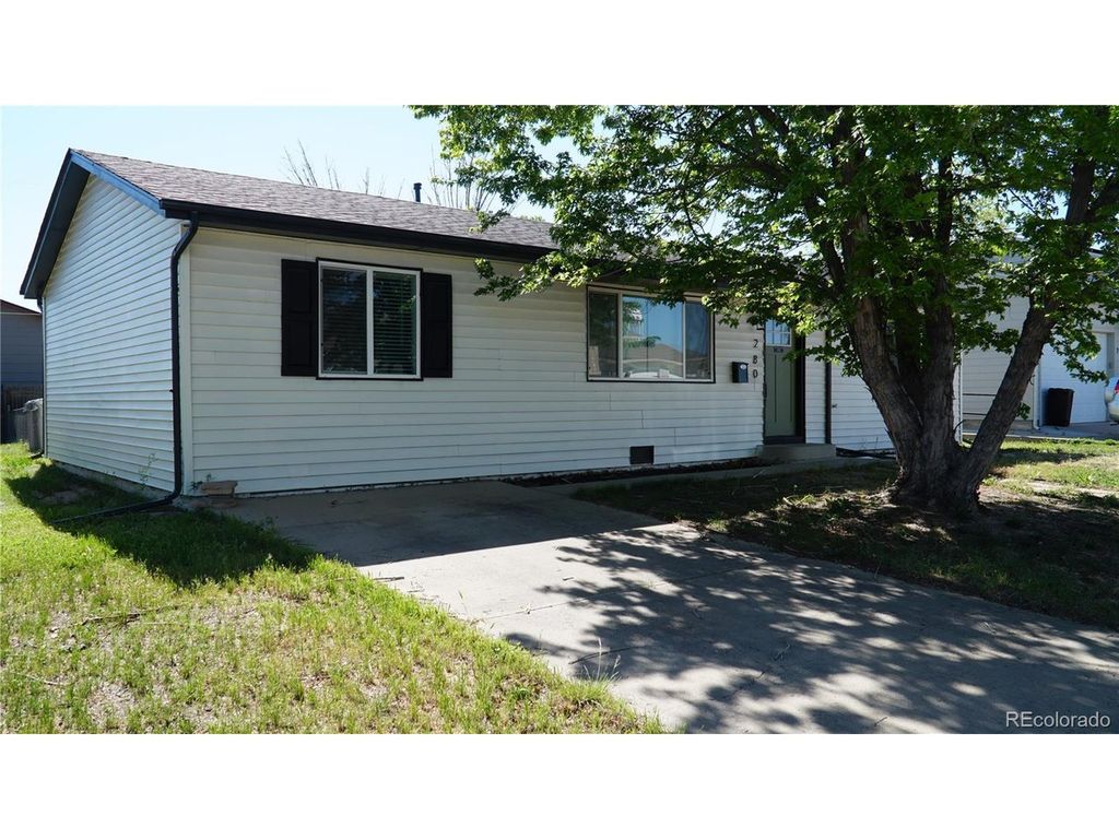 280 Birch St, Bennett, CO 80102