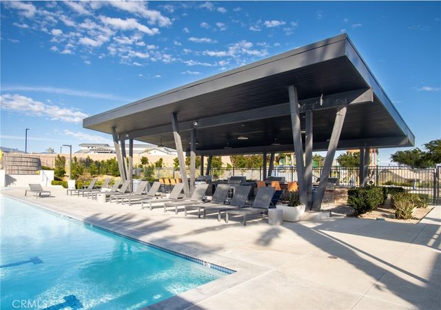 16575 Pegasus Bay, Fontana, CA 92336