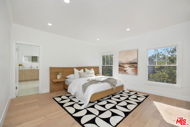 832 S Plymouth Boulevard, Los Angeles, CA 90005