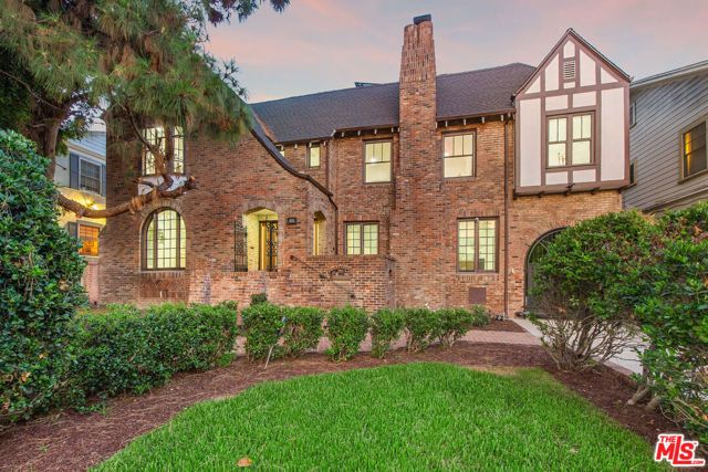 832 S Plymouth Boulevard, Los Angeles, CA 90005